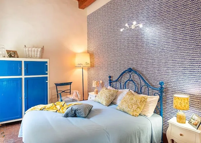 Happy Childhood By The Stream Pet Friendly